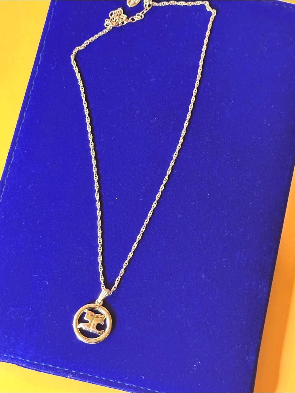 Courreges Paris Gold Logo Circle Pendant Necklace - Picture 2 of 12